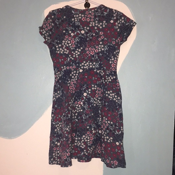 Girls size 5 / 6 floral casual short sleeve dress - Picture 8 of 14